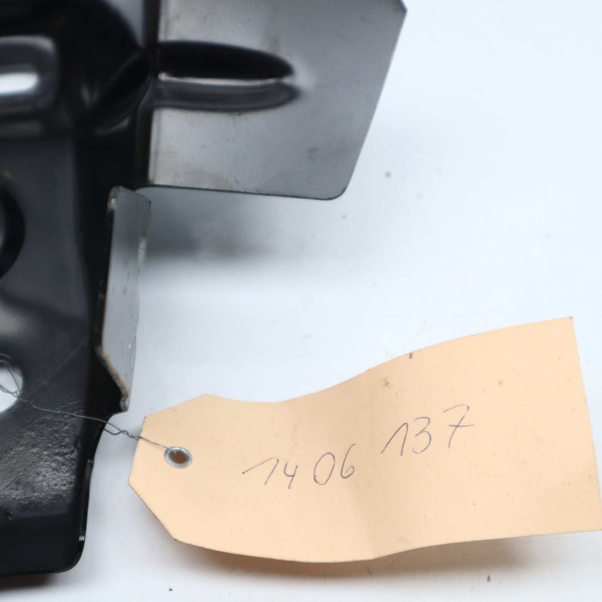 Opel Astra Blech Halter NOS Neu